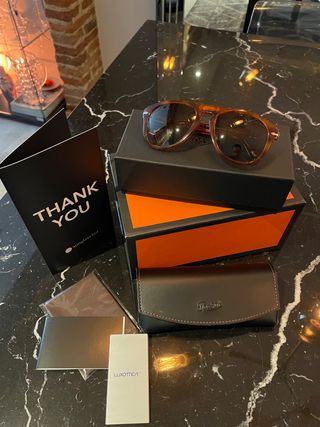 Gafas de sol PERSOL polarizadas de segunda mano por 160 EUR en Madrid en  WALLAPOP