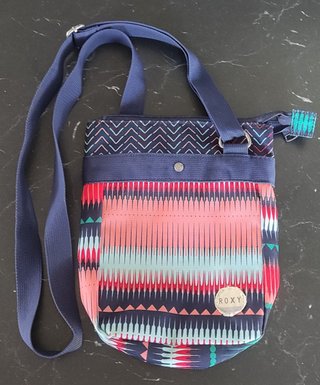 BOLSO -BANDOLERA ROXY de segunda mano por 12 EUR en Marbella en WALLAPOP