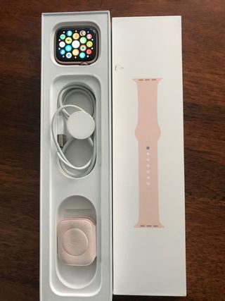 APPLE WATCH S5 44 mm GOLD de segunda mano por 280 EUR en Badia Blava en  WALLAPOP