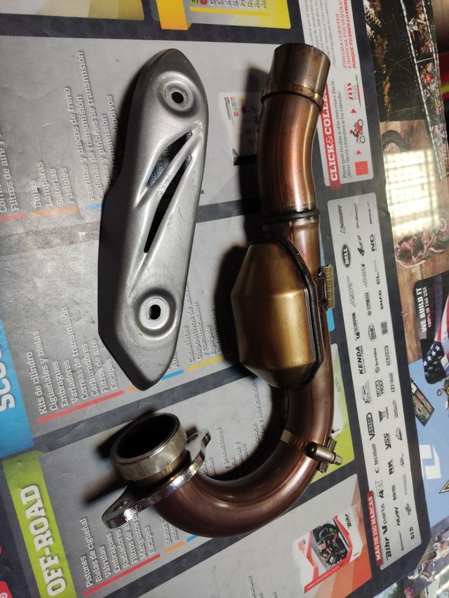 Colector escape CRF 250 R 14-17