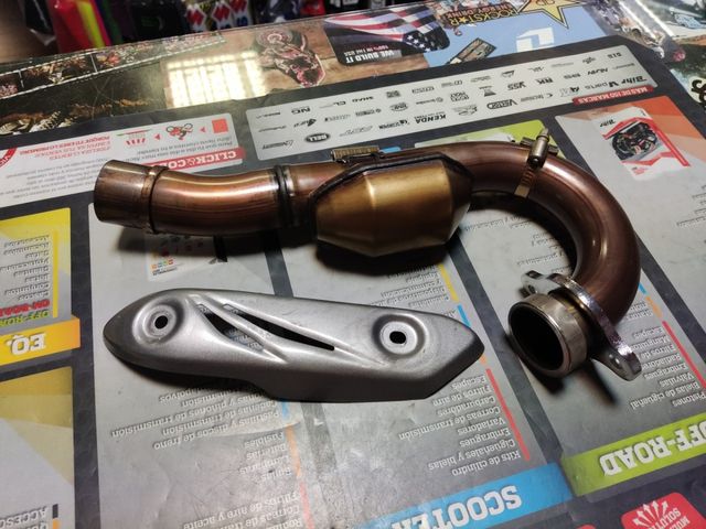 Colector escape CRF 250 R 14-17