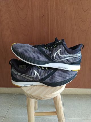 Zapatillas Nike zoom Strike hombre 45 de segunda mano por 13 EUR en Vinaros  en WALLAPOP
