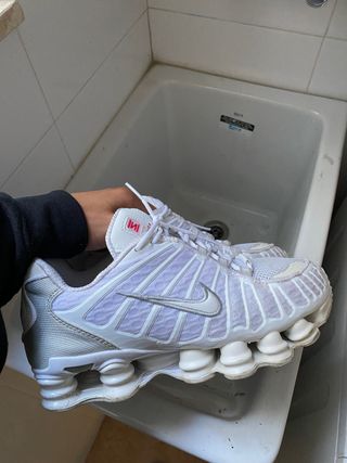 Nike shox blancas talla 41 de segunda mano por 60 EUR en Castellón de la  Plana en WALLAPOP
