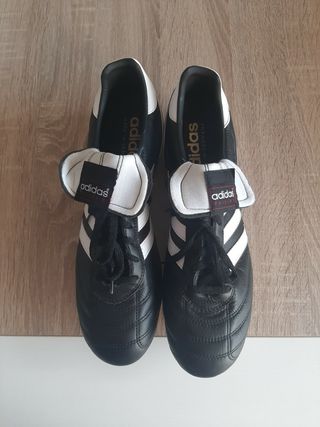 Botas de fútbol Adidas blancas de segunda mano en WALLAPOP