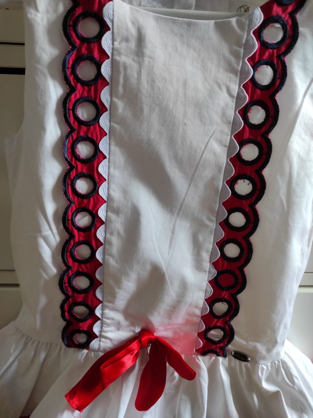 Vestido Talla 6 en perfecto estado.