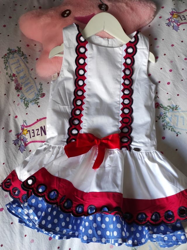 Vestido Talla 6 en perfecto estado.