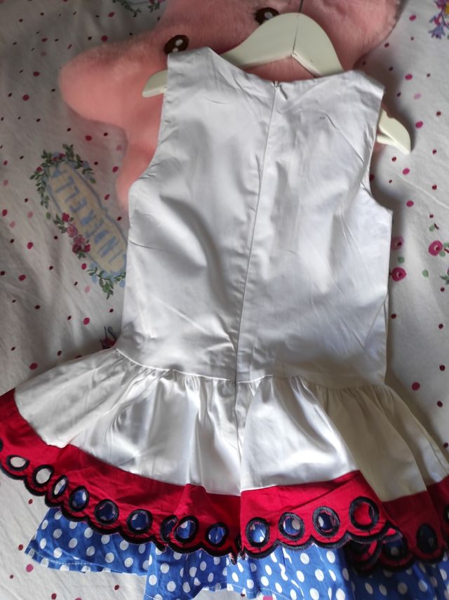 Vestido Talla 6 en perfecto estado.