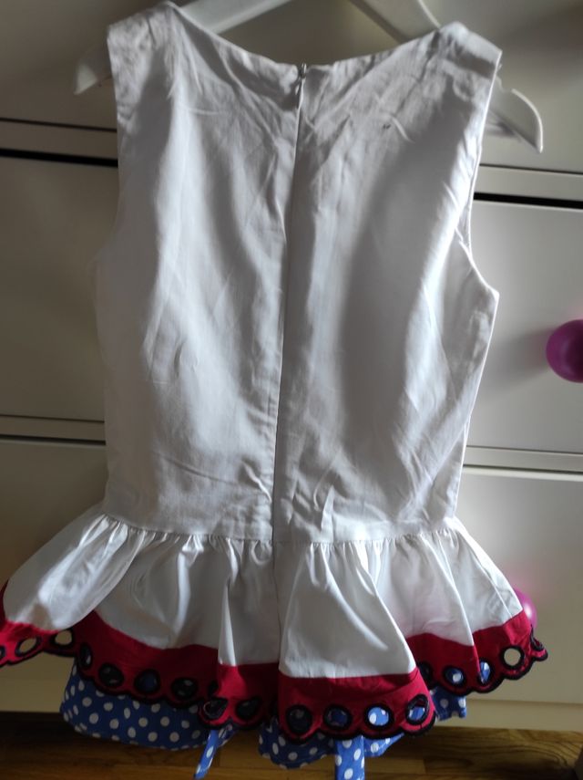 Vestido Talla 6 en perfecto estado.