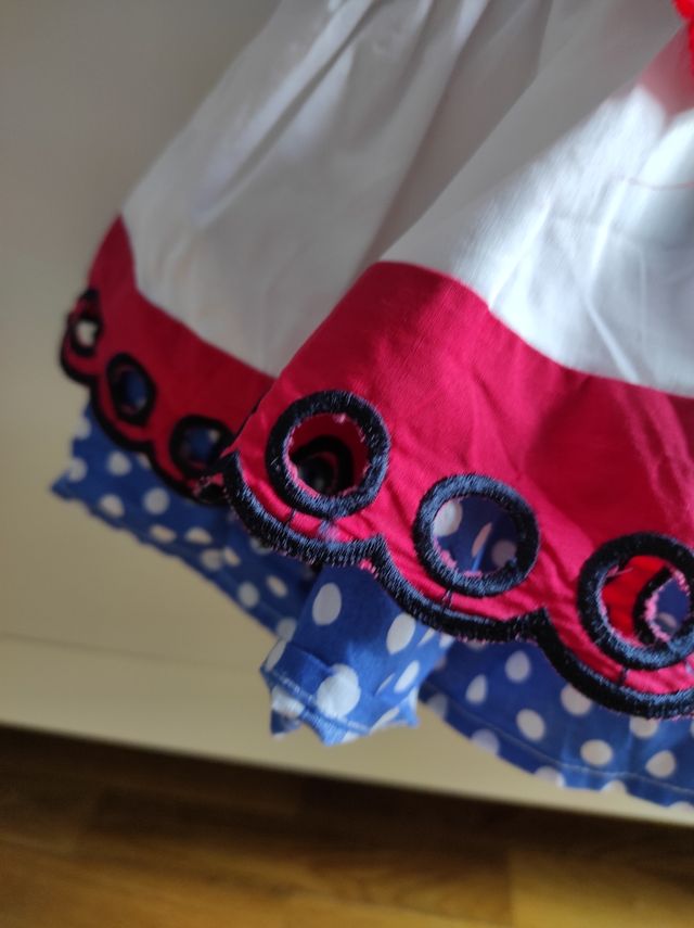 Vestido Talla 6 en perfecto estado.