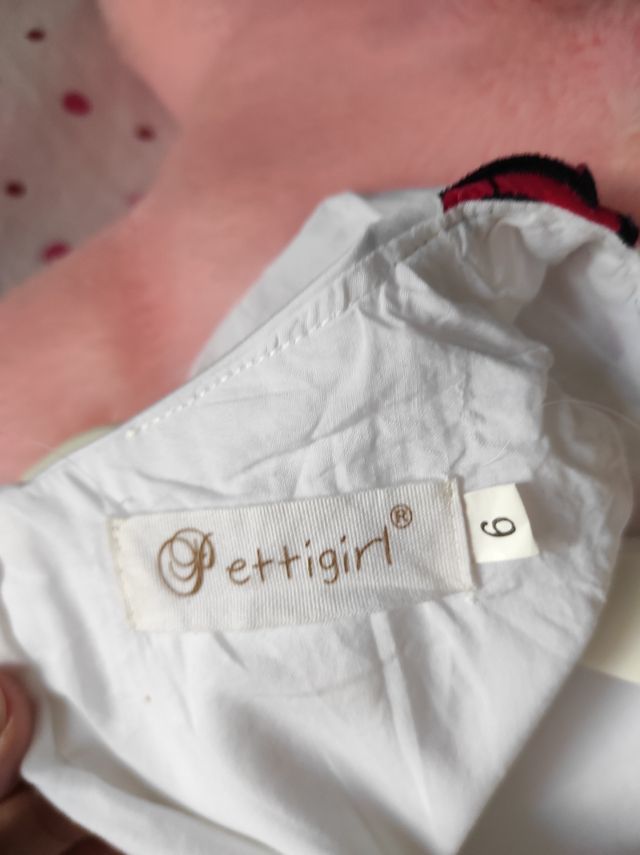 Vestido Talla 6 en perfecto estado.