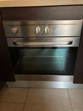 Horno Teka de segunda mano por 80 EUR en Sabadell en WALLAPOP