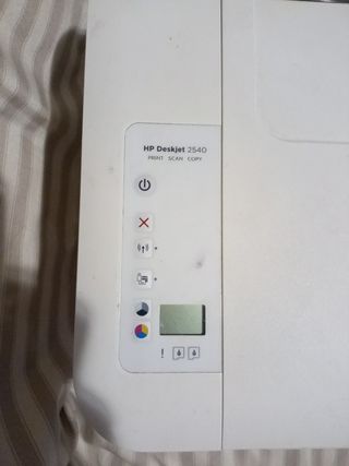 Impresora HP Deskjet 2540 de segunda mano por 15 EUR en Almería en WALLAPOP