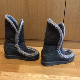 Botas mou talla 35 de segunda mano por 150 EUR en Las Rozas de Madrid en  WALLAPOP