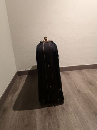 Maleta Samsonite grande tela. Uso 1 vez de segunda mano por 55 EUR en  Puerto de Sagunto en WALLAPOP