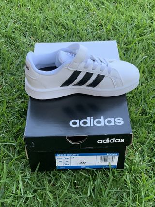 Zapatillas Adidas Talla: 28 de segunda mano por 29 EUR en Málaga en WALLAPOP