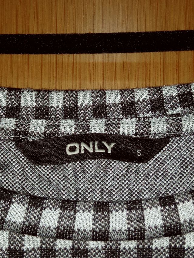 Vestido corto de pata de gallo Only talla S