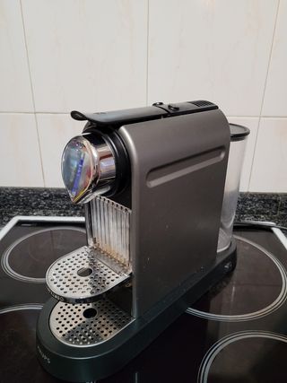 Cafetera Nespresso Krups para arreglar de segunda mano por 14 EUR en Ferrol  en WALLAPOP