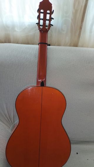 El Flamenco Vive | Guitarra Flamenca Azahar 131 Naranja Flamenco - Español  | Madrid, Spain