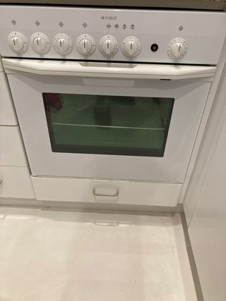 Vitrocerámica Horno de segunda mano por 40 EUR en Barcelona en WALLAPOP