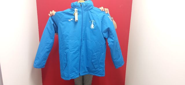 Abrigo de La Chimenea. Sin estrenar.