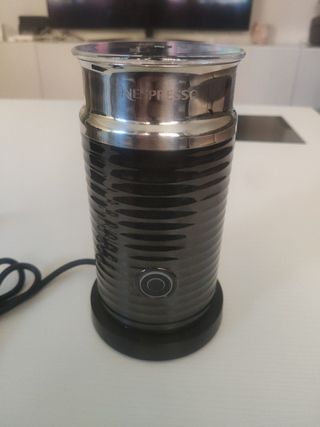 Nespresso Aeroccino 3 de segunda mano por 30 EUR en Alcorcón en WALLAPOP