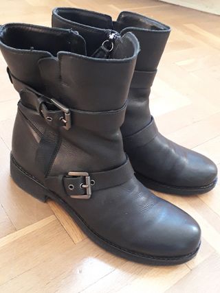 GEOX botas moteras de segunda mano por 30 EUR en Madrid en WALLAPOP
