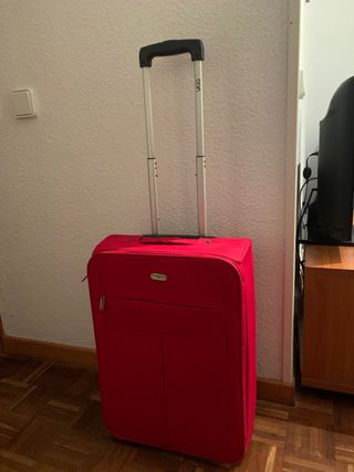 Maleta cabina 55X20X40 de segunda mano por 24 EUR en Madrid en WALLAPOP