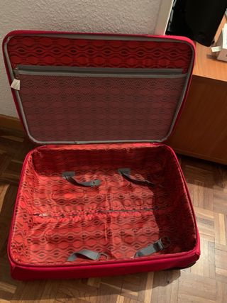 Maleta cabina 55X20X40 de segunda mano por 24 EUR en Madrid en WALLAPOP
