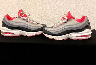 REBAJADAS!!! NIKE AIR MAX 95 SEMINUEVAS de segunda mano por 30 EUR en  Madrid en WALLAPOP