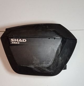 Maleta lateral Shad SH23 de segunda mano por 20 EUR en Badalona en WALLAPOP