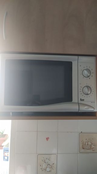 Microonda de segunda mano por 50 EUR en Barcelona en WALLAPOP