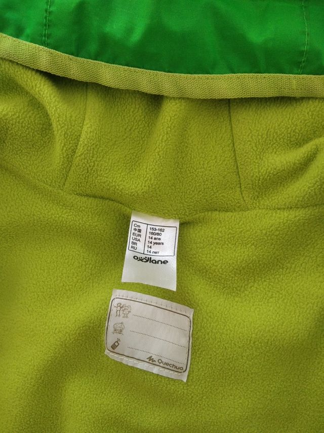 Chubasquero niño color verde