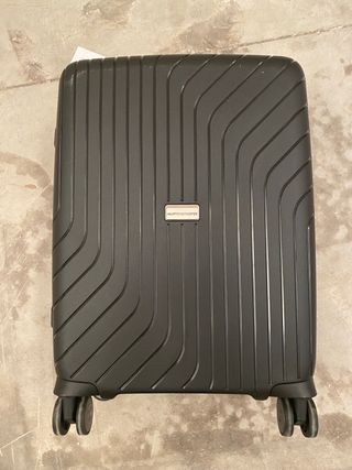 Maleta de cabina de segunda mano por 60 EUR en Valencia en WALLAPOP