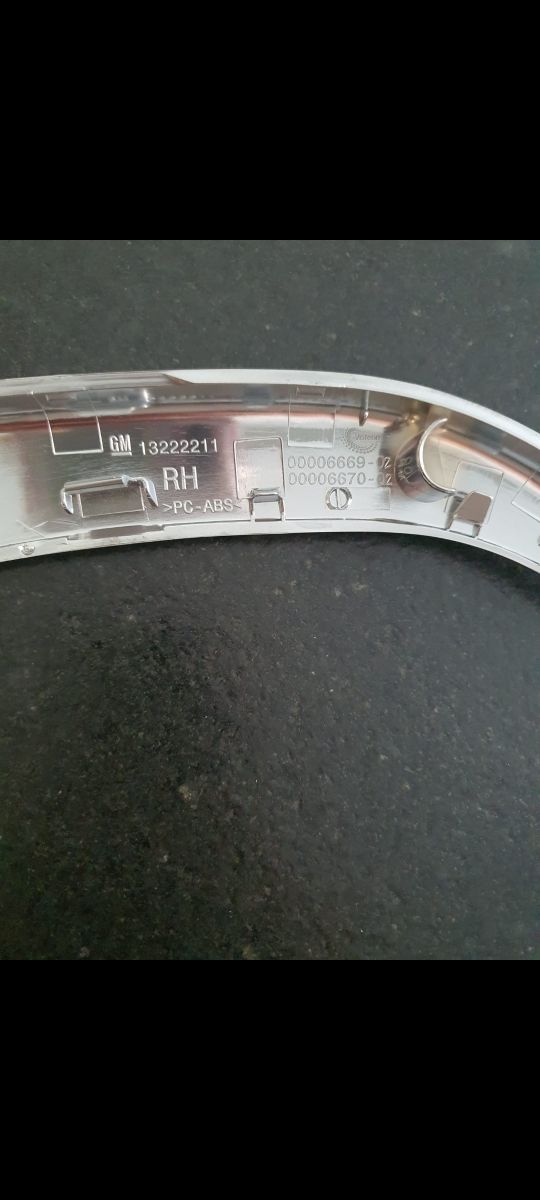 Embellecedor opel insignia