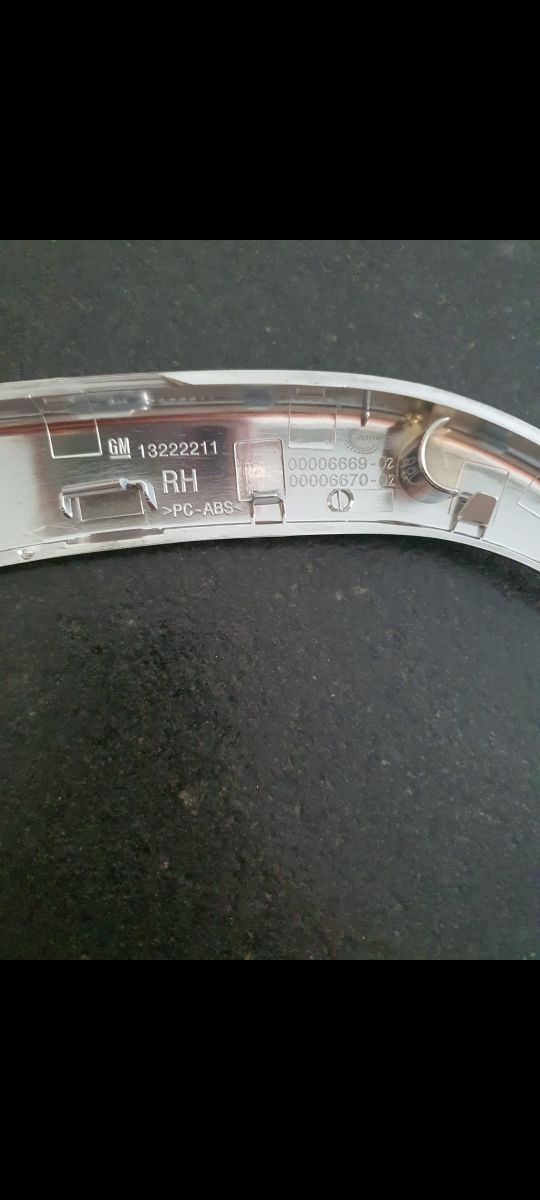 Embellecedor opel insignia