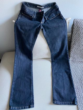 Estos son los pantalones vaqueros de Salsa con efecto adelgazante que más  estilizan