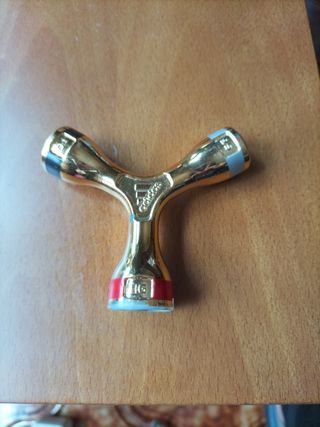 LLAVE ADIDAS PARA TACOS DE FUTBOL de segunda mano por 6 EUR en Gandía en  WALLAPOP