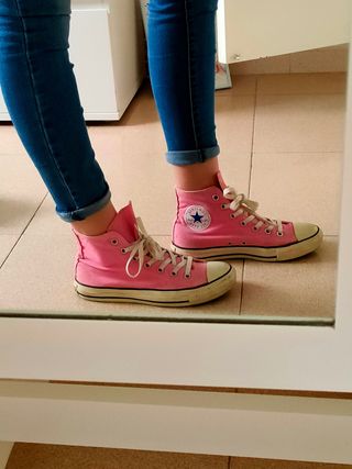 Converse bota rosas 38 de segunda mano por 28 EUR en Valdencina en WALLAPOP