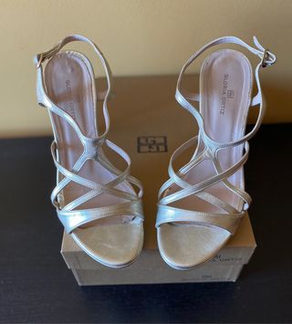 Sandalias Gloria Ortiz de segunda mano por 25 EUR en A Coruña en WALLAPOP