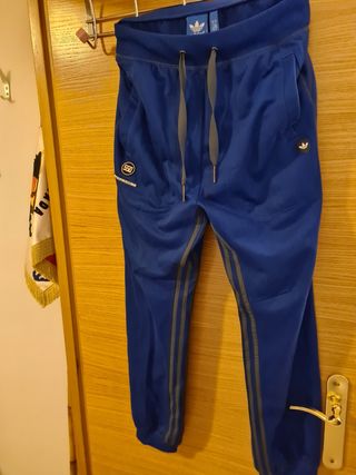 Pantalón Adidas Porsche Design de segunda mano por 15 EUR en Madrid en  WALLAPOP