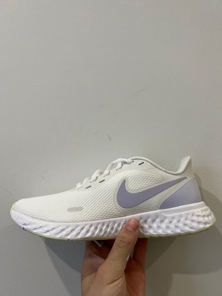Nike Revolution de segunda mano por 35 EUR en Sant Boi de Llobregat en  WALLAPOP