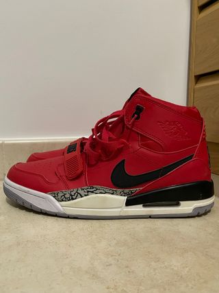 Zapatillas nike air jordan. de segunda mano por 120 EUR en Puerto de  Sagunto en WALLAPOP