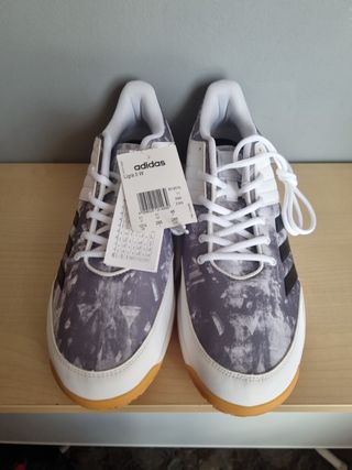 Zapatilla Adidas Ligra 5 W de segunda mano por 30 EUR en Ibi en WALLAPOP