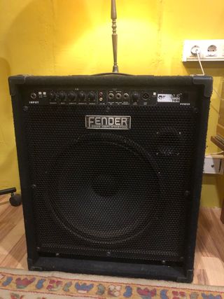 Amplificador FENDER Rumble Studio 40