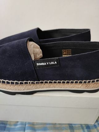 Zapatilla de esparto Bimba y Lola nuevas de segunda mano por 25 EUR en  Zaragoza en WALLAPOP