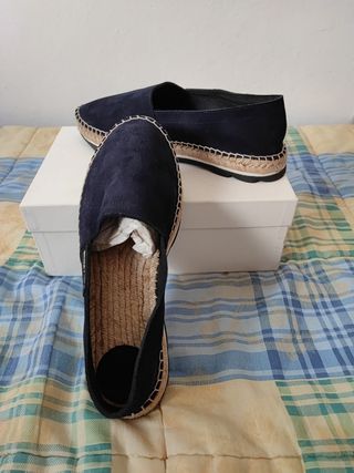 Zapatilla de esparto Bimba y Lola nuevas de segunda mano por 25 EUR en  Zaragoza en WALLAPOP