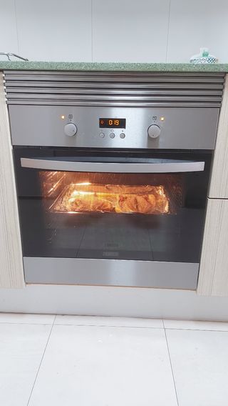 HORNO ZANUSSI 66L de segunda mano por 250 EUR en Felanitx en WALLAPOP