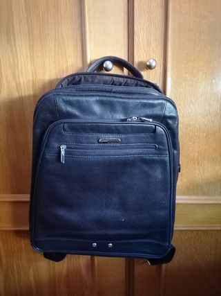 Mochila de piel natural de la marca Bellido de segunda mano por 90 EUR en  Madrid en WALLAPOP