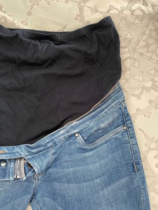 Vaqueros Salsa embarazada premamá convertibles de segunda mano por 45 EUR  en Madrid en WALLAPOP