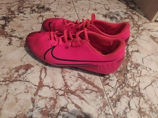 Botas de fútbol talla 41 de segunda mano en Zaragoza en WALLAPOP